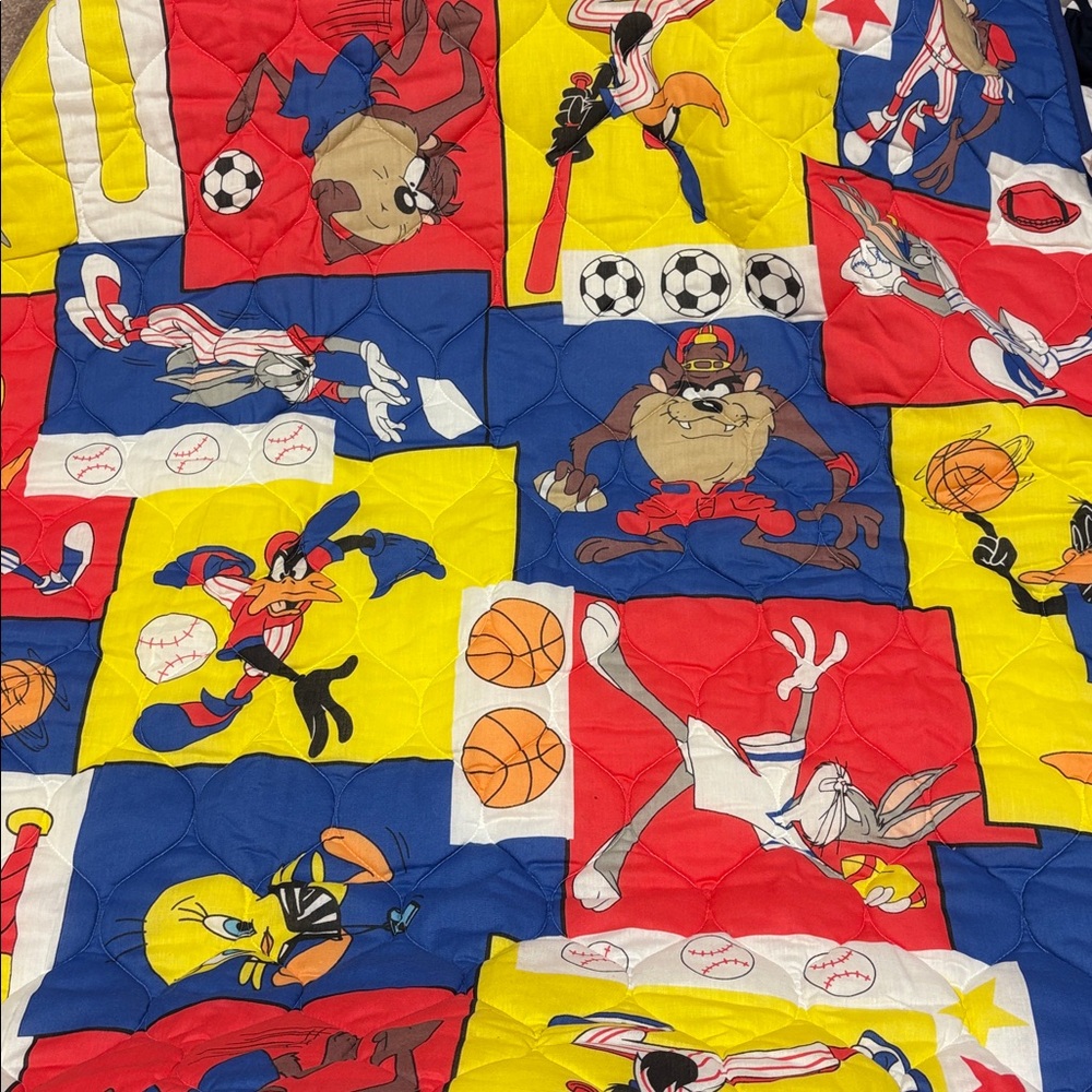 VINTAGE Looney Tunes 2000 Bugs Bunny Tweety Daffy Baby Crib Toddler Blanket